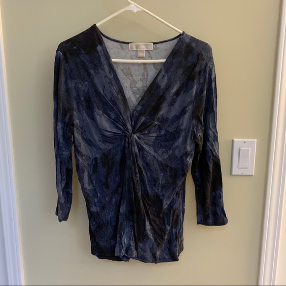 2/$22 Michael Kors 3/4 sleeve Tee - Picture 1 of 5